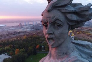 Труп ректора московського ВНЗ виявили у голові скульптури 