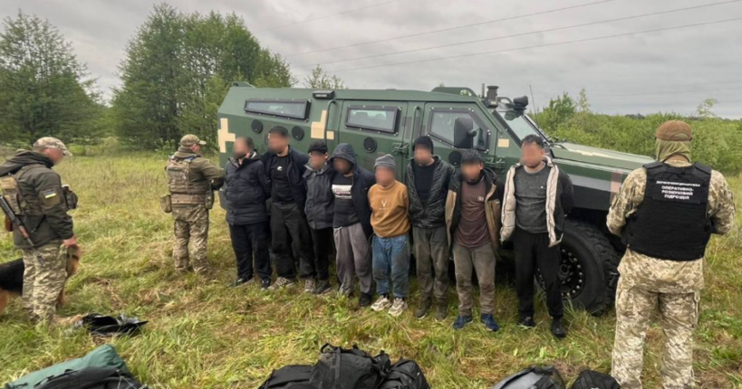 На Рівненщині затримали нелегальних мігрантів з Афганістану, які намагалися потрапити в Україну з Білорусі