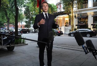 Макрон: Трамп зрозумів, що Путін обманював його щодо мирних переговорів