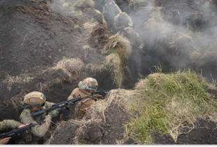 Російські війська руйнують українські позиції КАБами та артилерією перед штурмовими діями