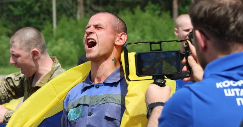 У Коордштабі показали перші хвилини перебування захисників в Україні та розповіли деталі 66-го обміну полоненими