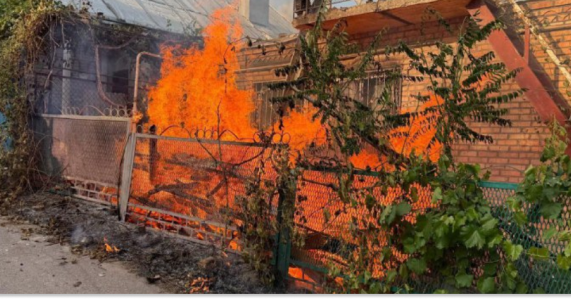 ППО збила два дрони над Дніпропетровщиною, у Кривому Розі пожежа на підприємстві