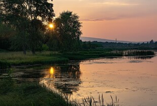 Росіяни переправляють мотоцикли через Оскіл на плотах - ОТУ "Харків"