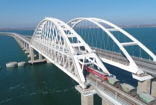 Речник ВМС про стан Кримського мосту - чому там збираються кілометрові затори