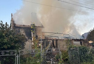 Вибухи в Луцьку: знищено приватний будинок, горіло авто (фото)