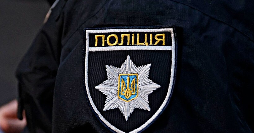 Шахраї виманюють гроші під виглядом “Пакунку школяра”: поліція застерігає громадян