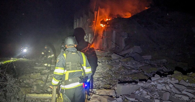 Армія рф вдарила по медзакладу на Сумщині: є поранені