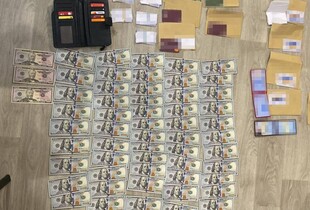 Фіктивне працевлаштування та розкрадання бюджету: в Одесі затримали посадовців КП