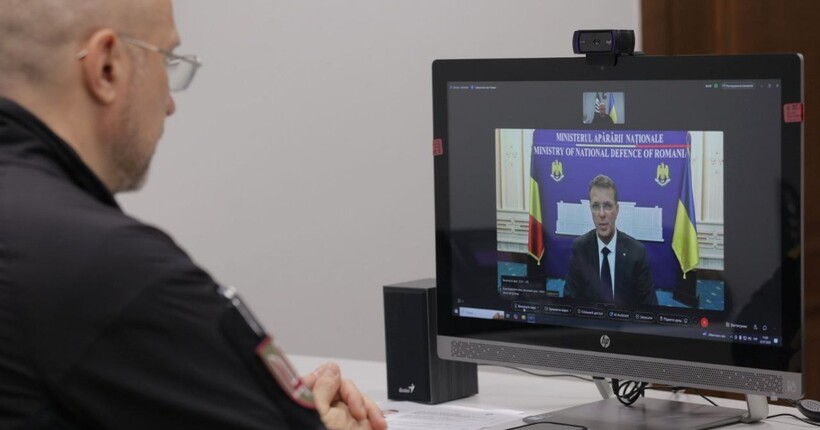 Шмигаль провів розмову з колегою з Румунії: говорили про співпрацю у сфері оборони