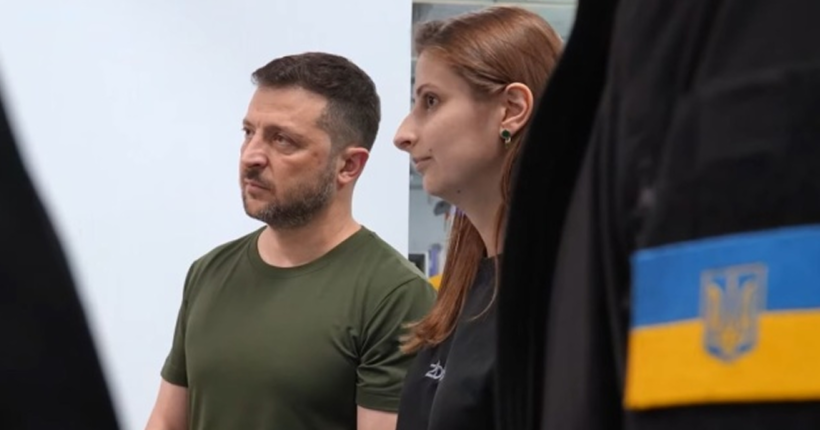 Зеленський відвідав підприємство на Київщині, що виготовляє компоненти для української зброї