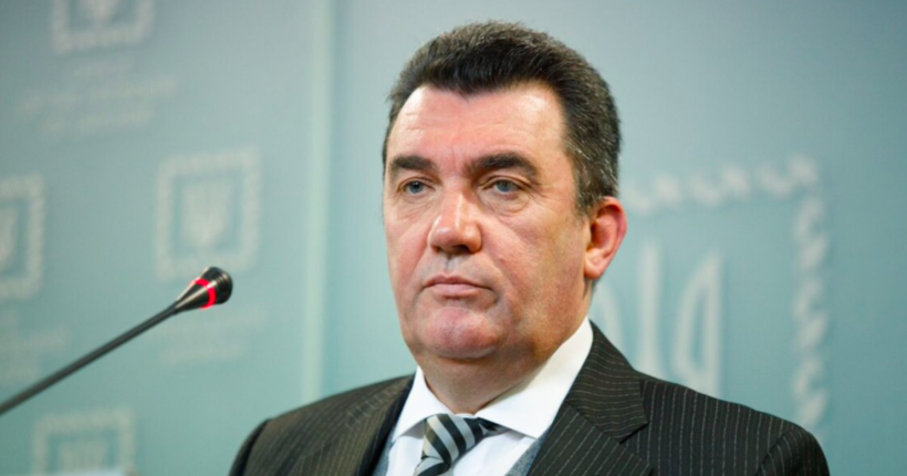 Данілов розповів, як отримав повідомлення від Монастирського за декілька хвилин до авіакастрофи 