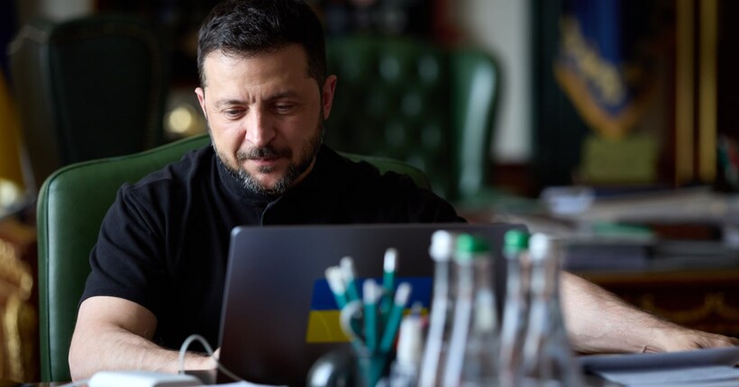 Зеленський: Відповідь на територіальне питання - у Конституції, відступати не будемо