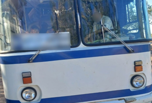 Толоконніков про наслідки обстрілу маршрутки в Херсоні: двоє загиблих, поранені у важкому стані