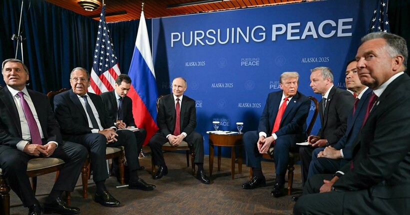 Трамп та Путін почали переговори: журналісти знову задали російському диктатору 