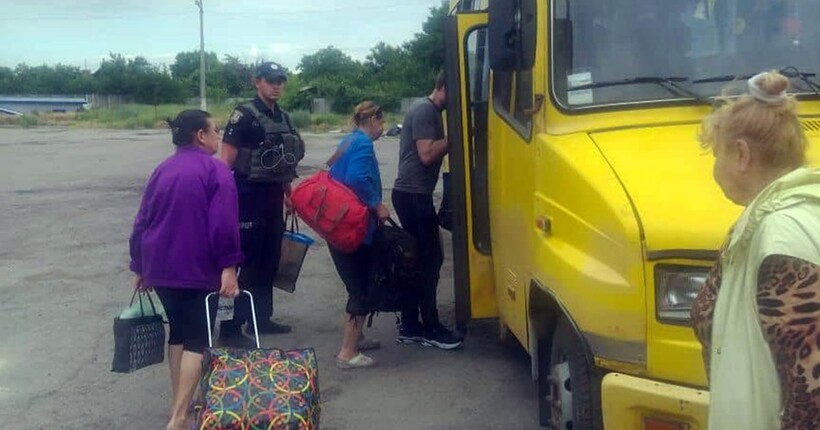 На Донеччині розпочалася примусова евакуація родин із дітьми з Дружківки та навколишніх сіл