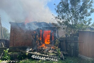 Окупанти атакували житловий сектор у Підсередньому: у ДСНС показали кадри наслідків обстрілу Харківщини (фото)