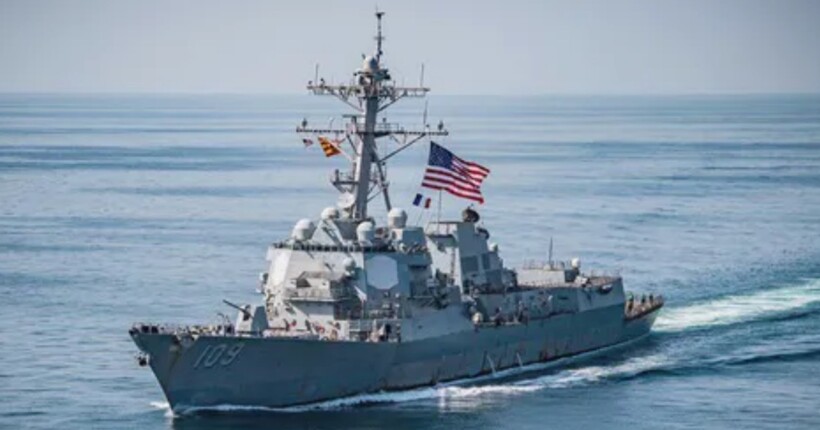 США направляють три есмінці до берегів Венесуели