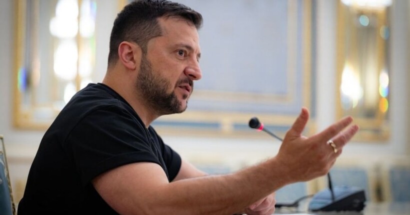 Нічна атака, зустріч лідерів та відзнаки рятувальників: головне зі звернення Зеленського