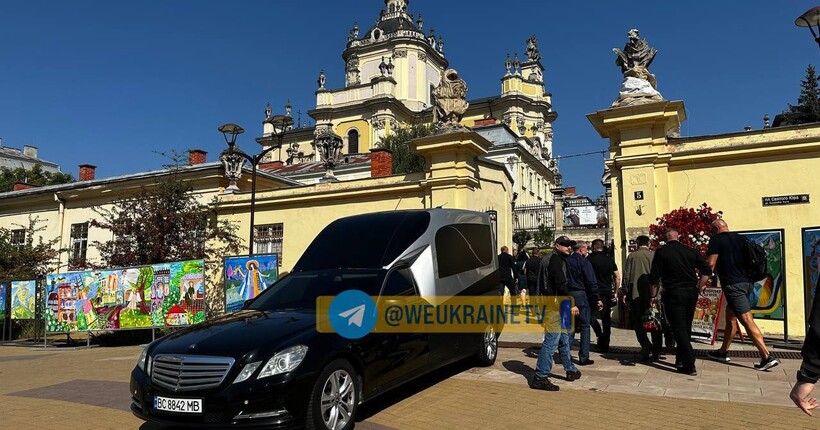 У Львові розпочалося прощання з Андрієм Парубієм (фото)
