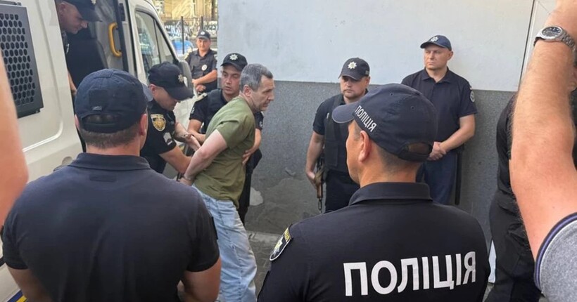 Вбивство Парубія: дії підозрюваного перекваліфікували