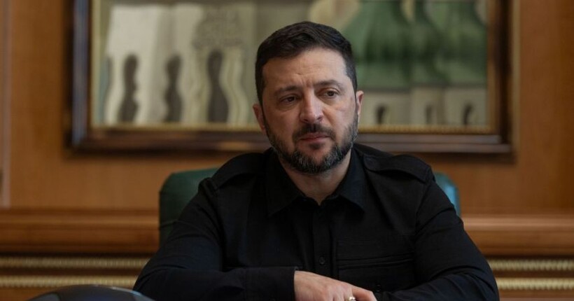 Зеленський: росія щодня атакує сотнями дронів, але відповідь України буде асиметричною