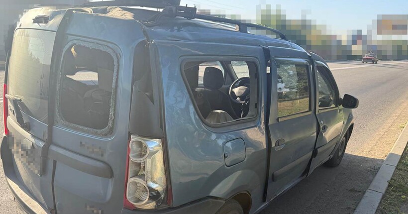 У Слов’янську російський дрон атакував мікроавтобус: одна людина загинула, п’ятеро поранені