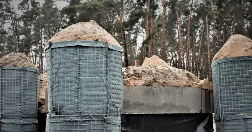 Сили оборони продовжують укріплювати оборону Києва: в ЗСУ показали як та чим