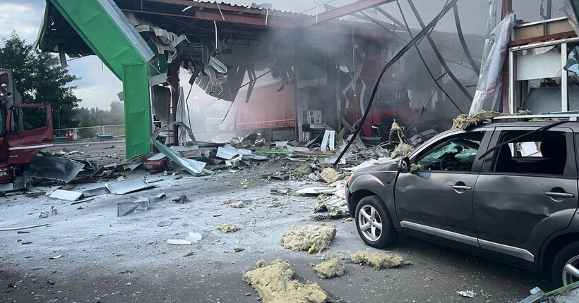 На Полтавщині дрон окупантів влучив по АЗС: виникла пожежа та є постраждалий