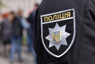 У Харкові чоловік вирвав з вух 74-річної жінки золоті сережки