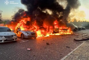 Атака на Київщину: у ДСНС показали кадри наслідків обстрілу двох районів області (фото)