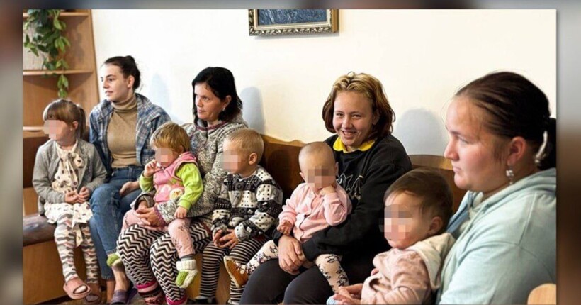 У Бердянську окупанти мілітаризують дітей в дитсадках - ЦПД