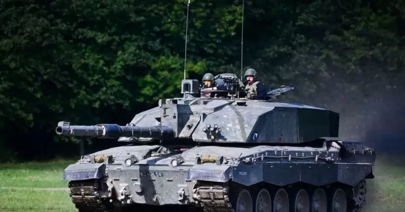 В Британії розповіли, коли танки Challenger 2 приїдуть в Україну&nbsp;