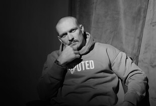 Усик розповів, як переживає відключення світла в Україні (відео)