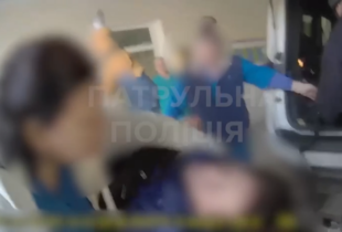 У Херсоні жінка підірвалася на міні "пелюстка": ворог заміновує вулиці міста
