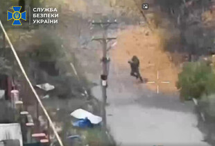 СБУ показала, як захисники знищують росіян у Покровську (відео)