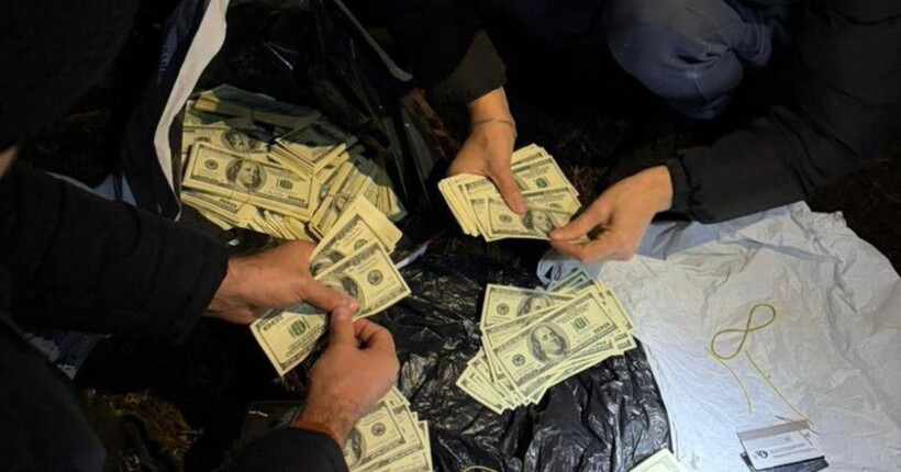 Поліцейський, який зник із речовими доказами на 13 млн грн, отримав підозру
