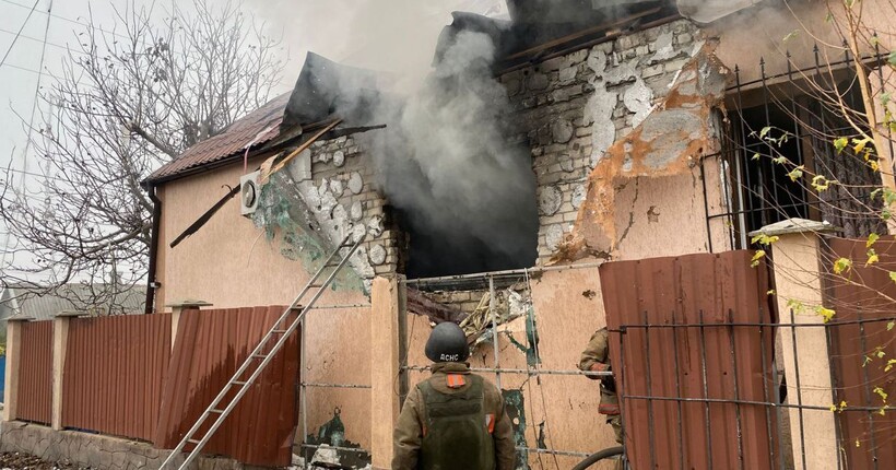 Окупанти завдали ударів по Нікополю: троє людей постраждали