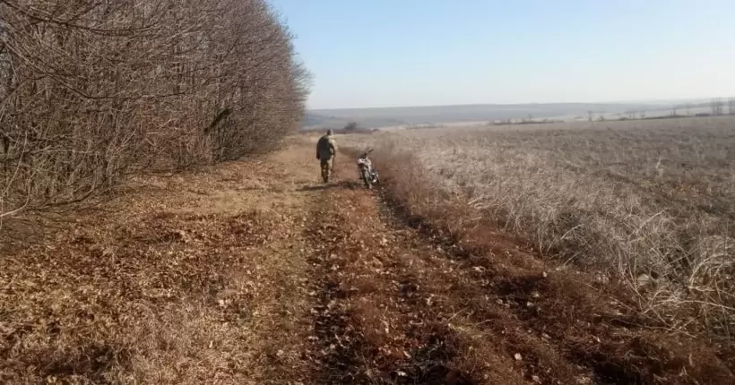 Під Ізюмом двоє цивільних підірвалися на боєприпасі