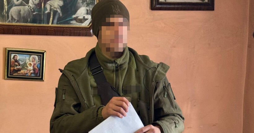 Працівники ДБР викрили військовослужбовця, який допомагав за криптовалюту нелегально перетнути кордон