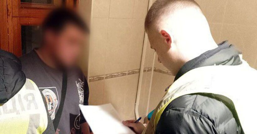 У Києві троє нетверезих молодиків побили 38-річного ветерана: нападникам оголосили підозру