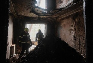 В Деснянському районі столиці з-під завалів дістали тіло ще однієї жертви російського удару