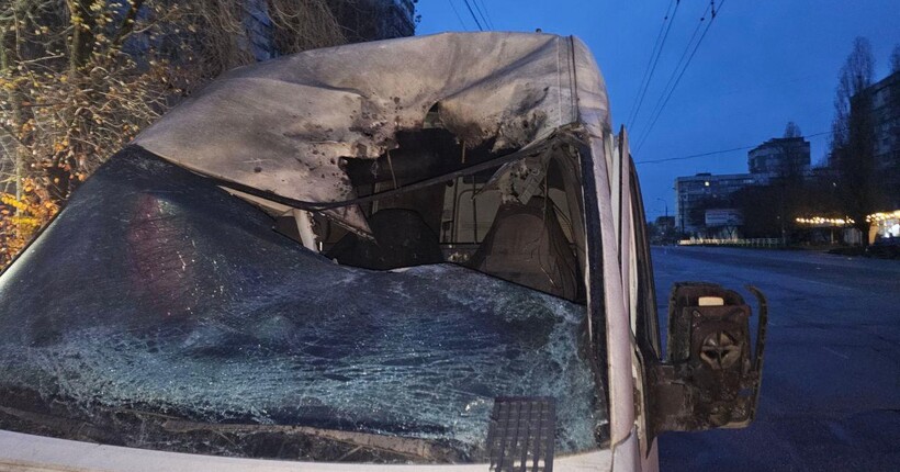 Армія рф завдала удару по автівці у Херсоні: поранено 40-річного чоловіка