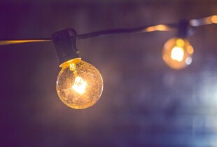 В усіх регіонах України 11 грудня будуть діяти графіки погодинних відключень 