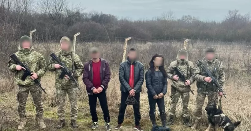 Прикордонники затримали ухилянта, який прикидався жінкою (фото)