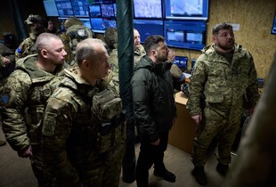 Зеленський відвідав передовий командний пункт 14 ОМБр у Куп'янську