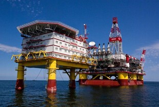 Українські дрони вивели з ладу ще одну нафтову платформу рф в Каспії