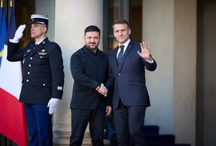 Зеленський розкрив деталі зустрічі з Макроном у Парижі (фото)
