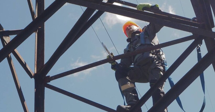 На Київщині відновили світло для 370 000 споживачів