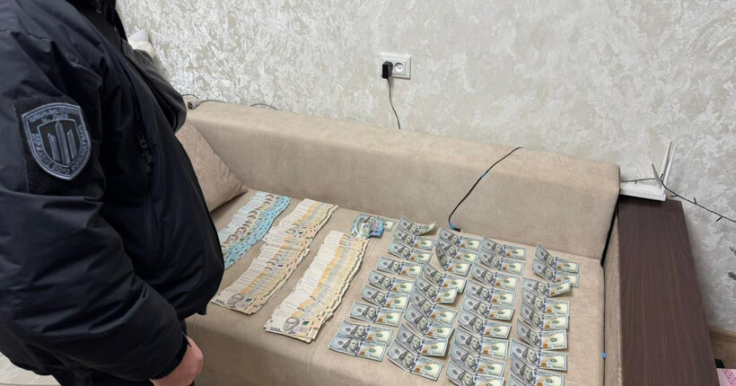 Переправляли військовозобов'язаних у Румунію: ДБР викрило військових ТЦК