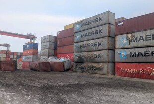 Ворог вдарив балістикою по порту Чорноморськ: стався витік олії, пошкоджено судно